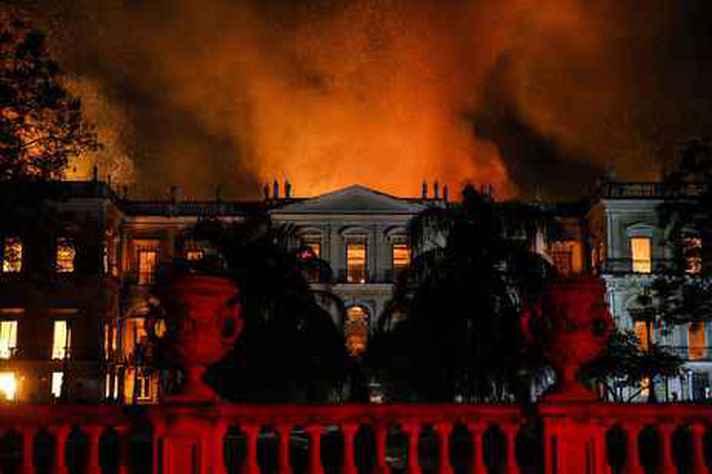 Imagem do Museu Nacional, no Rio de Janeiro, em chamas foi uma das mais marcantes de 2018