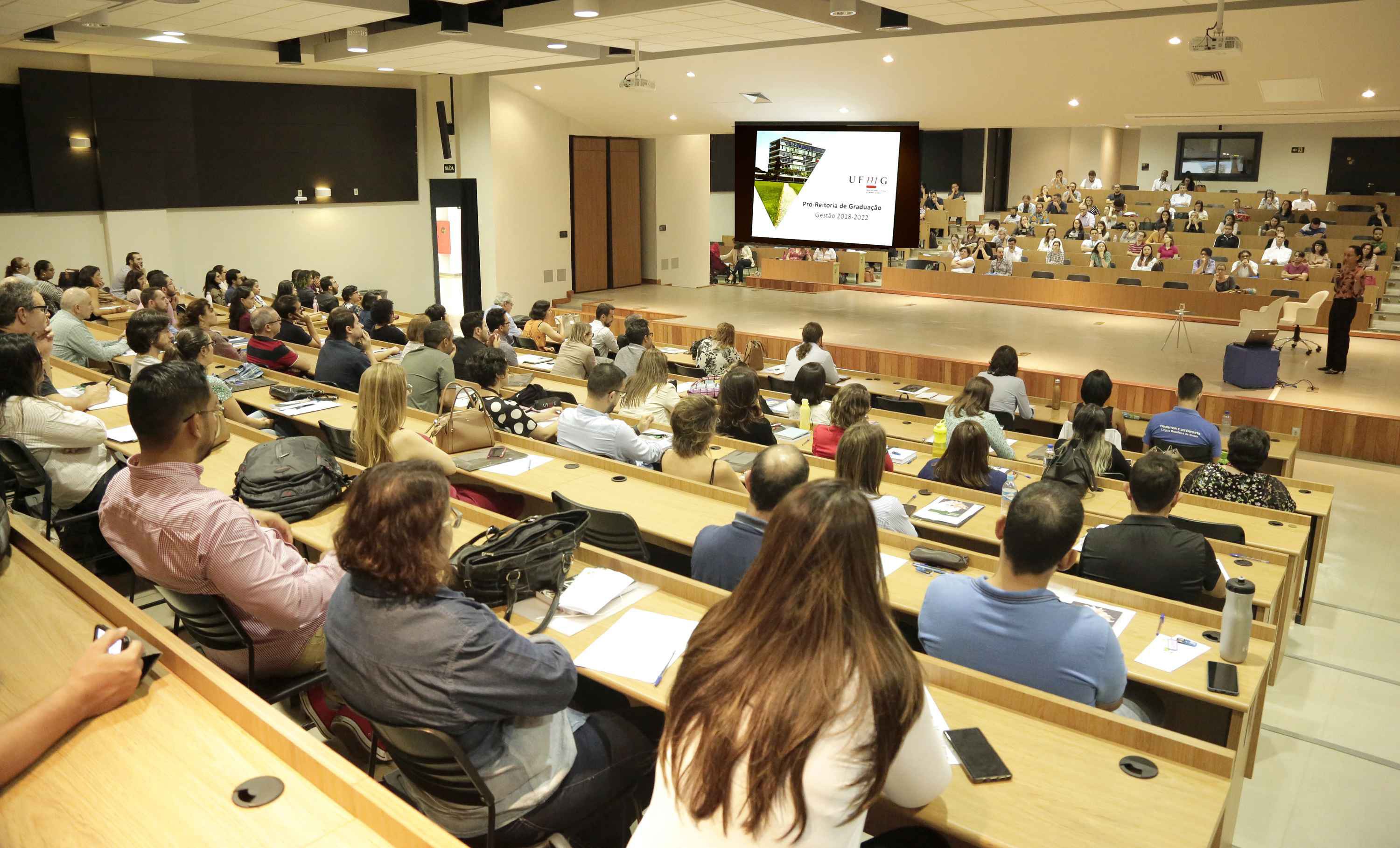 Professores reunidos em evento promovido pela Pró-reitoria de Graduação, em 2020