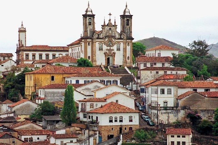 Vista de Ouro Preto: na cidade histórica, modernista constataram originalidade e diálogo com o mundo