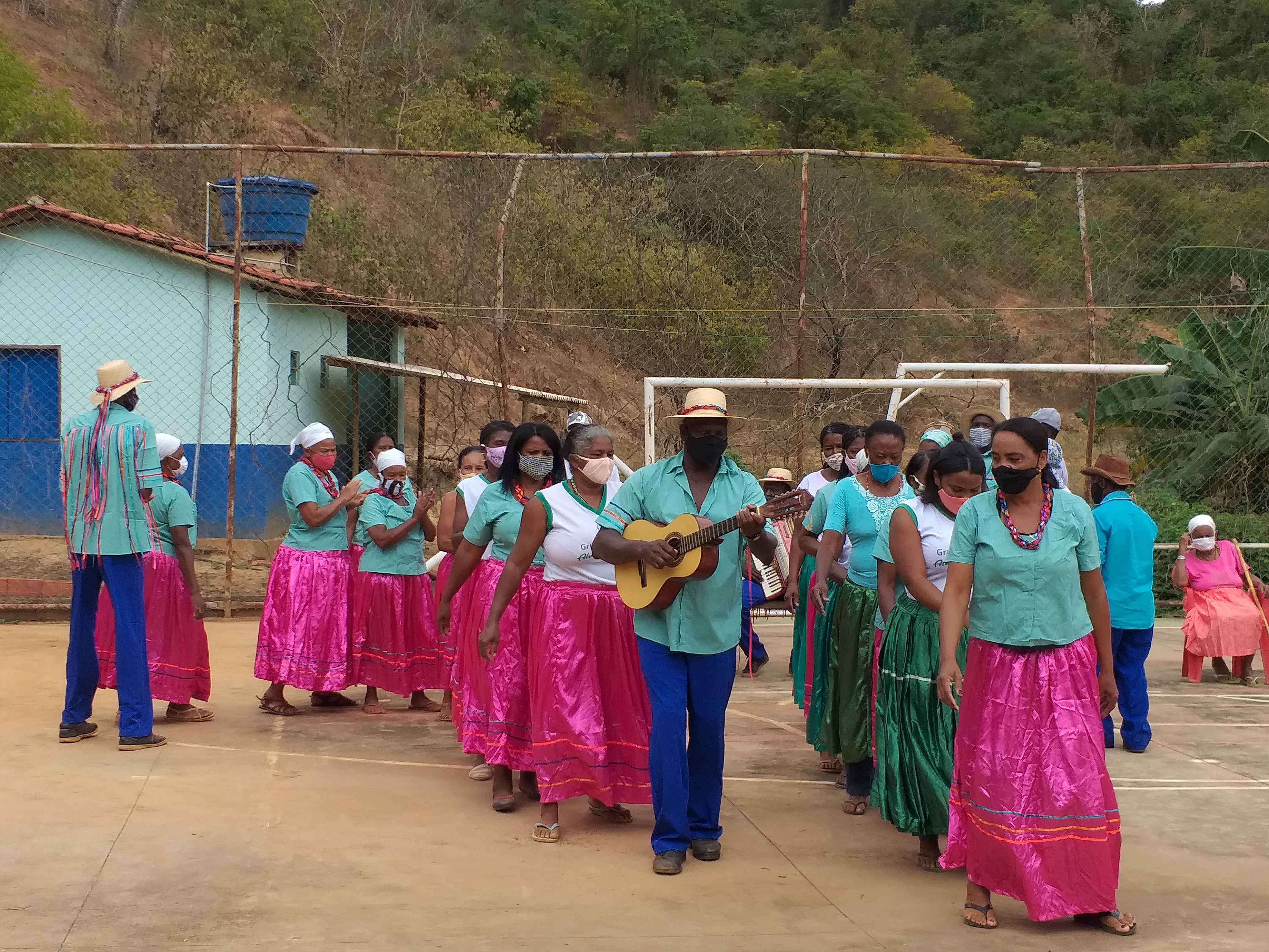 Grupo Popular Caboclo Surubim dá início às apresentações com cantigas de roda, danças e versos de origem ancestral