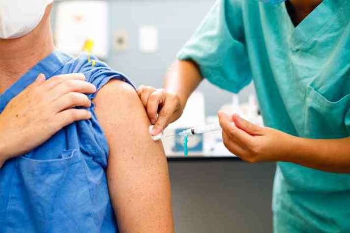 Todas as vacinas aplicadas no Brasil passaram por testes que garantem segurança