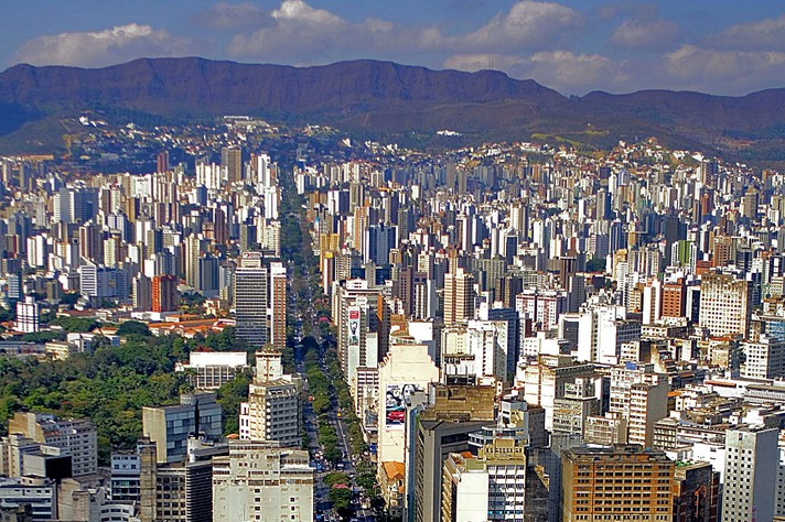 Avenida Afonso Pena existe desde a fundação de Belo Horizonte, em 1897.