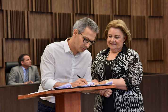 Governo de Minas e municípios firmam acordo de R$ 7 bilhões