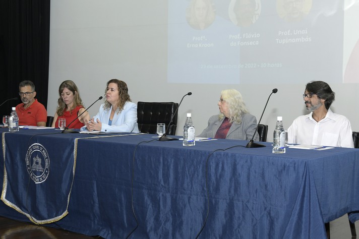 Unaí Tupinambás, Cristina Alvim, Sandra Goulart Almeida, Erna Kroon e Flávio Fonseca