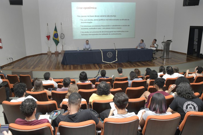 UFMG - Universidade Federal de Minas Gerais - Comunicação